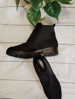 Nine West Black Chukka Boots with Lug Sole